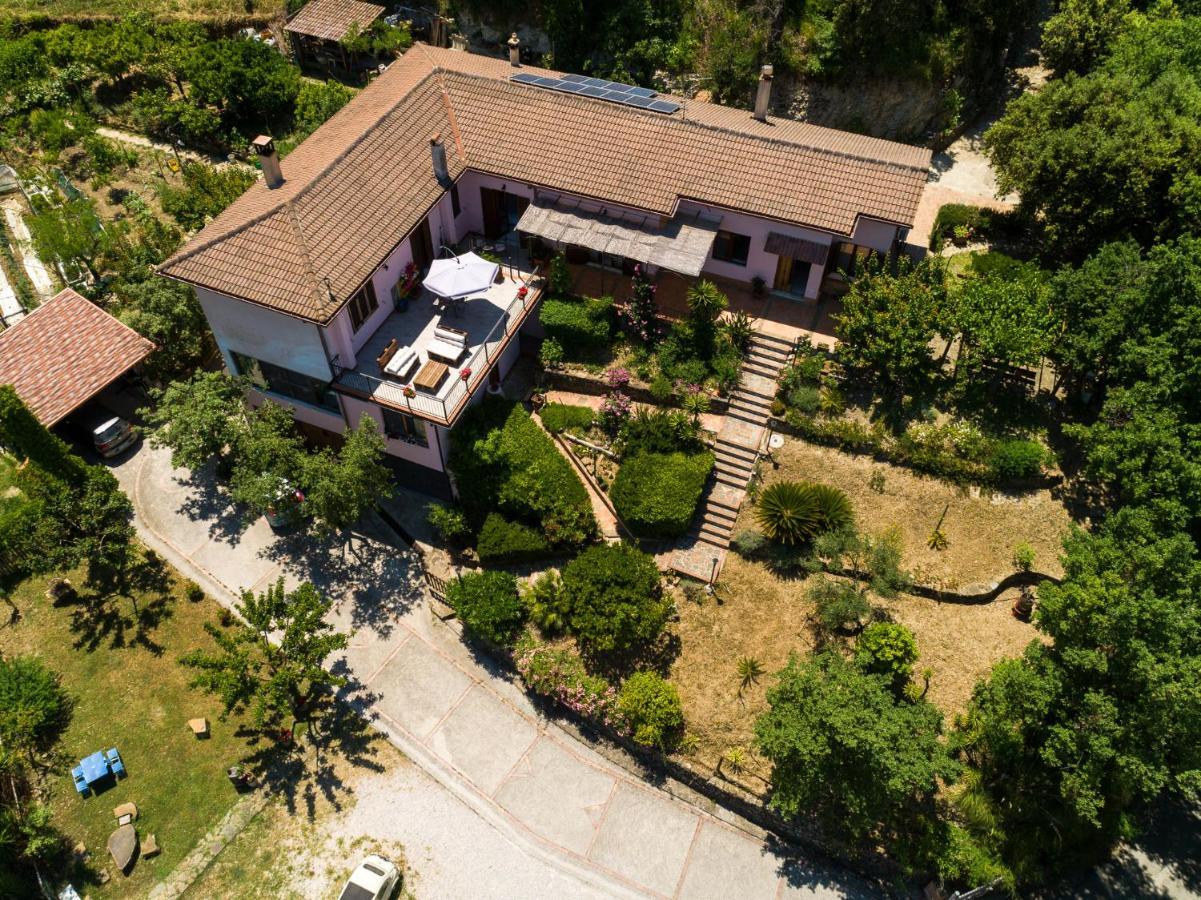 B&B Albachiara Casa Di Campagna Ogliastro Cilento Bagian luar foto
