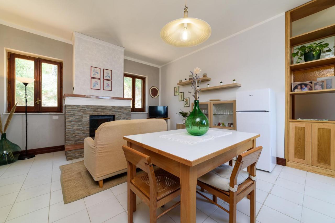 B&B Albachiara Casa Di Campagna Ogliastro Cilento Bagian luar foto