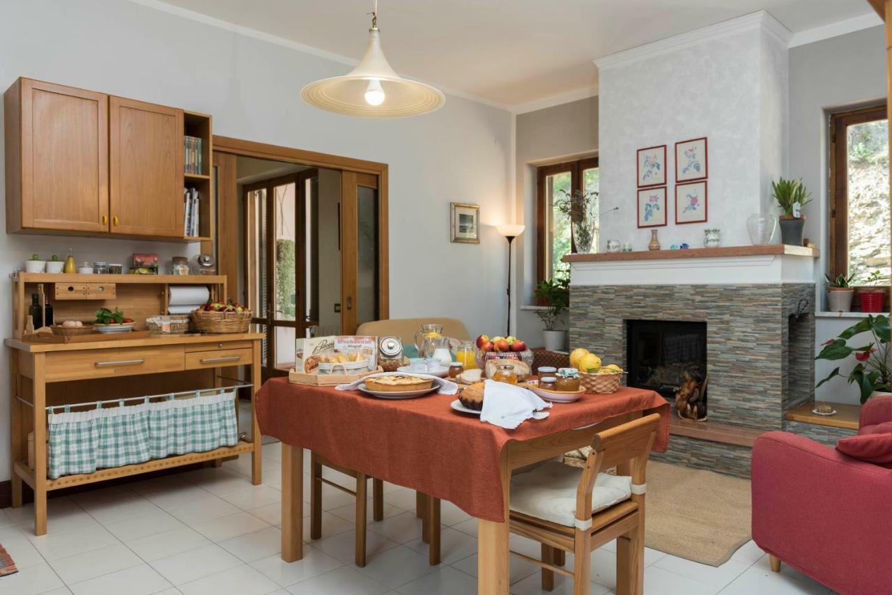 B&B Albachiara Casa Di Campagna Ogliastro Cilento Bagian luar foto