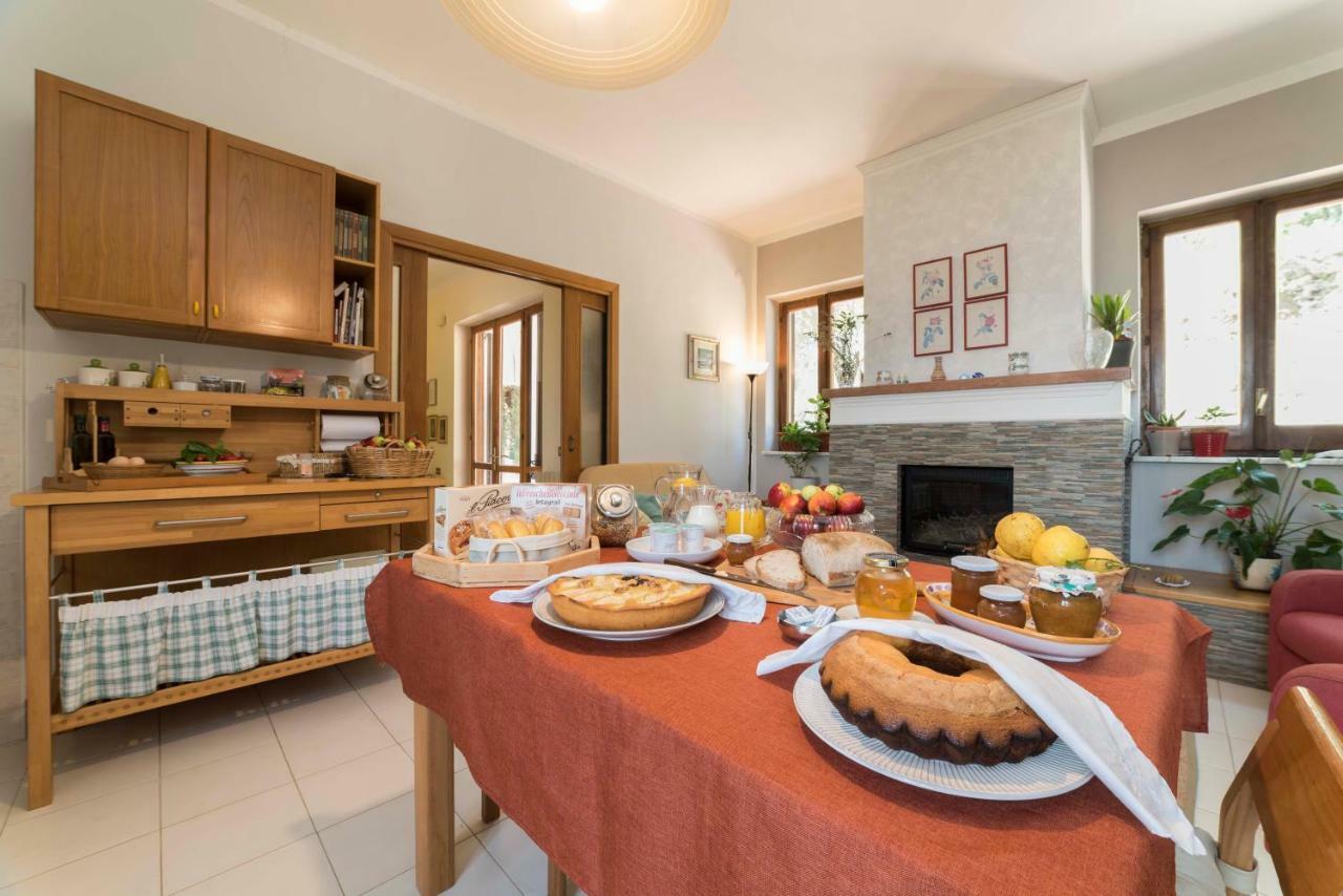B&B Albachiara Casa Di Campagna Ogliastro Cilento Bagian luar foto