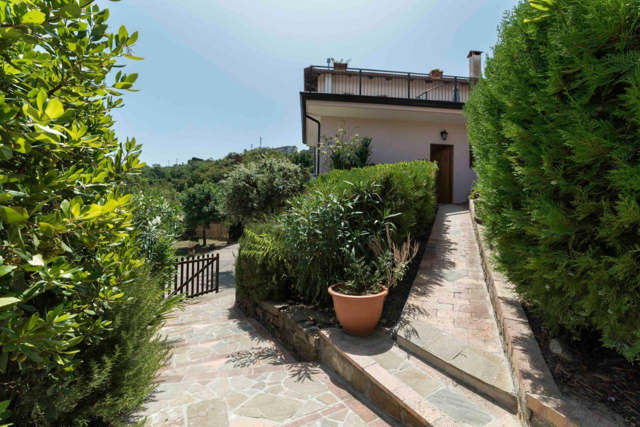 B&B Albachiara Casa Di Campagna Ogliastro Cilento Bagian luar foto